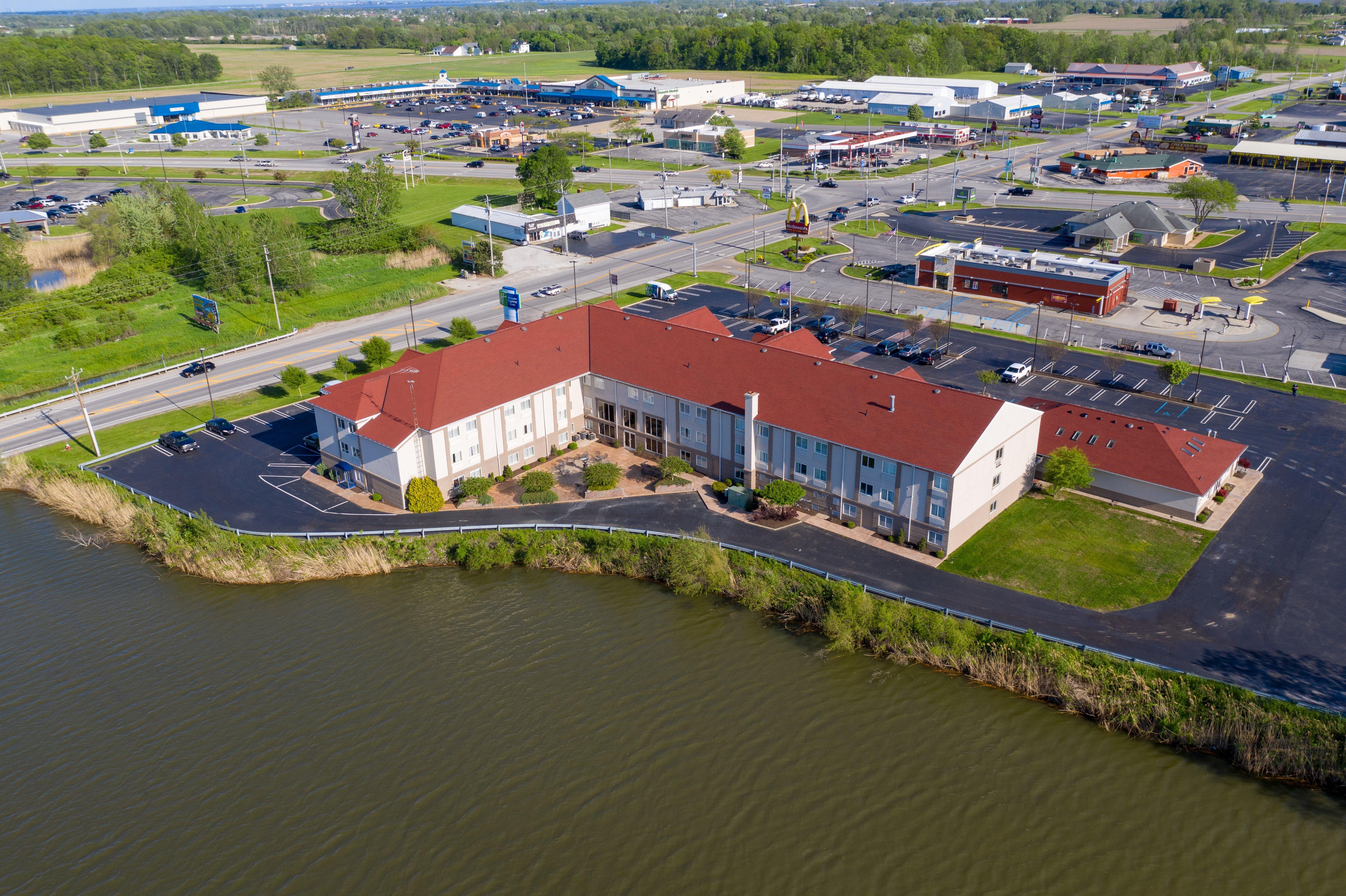 Holiday Inn Express Hotel & Suites Port Clinton-Catawba Island By Ihg Dış mekan fotoğraf